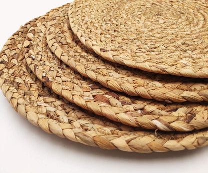 Round Woven Placemats, 13'' Plate Chargers Heat Resistant Non-Slip Water Hyacinth Weave Place Mats Farmhouse Straw Braided Rattan Tablemats Wicker Placemats for Dining Table Decor Set of 6